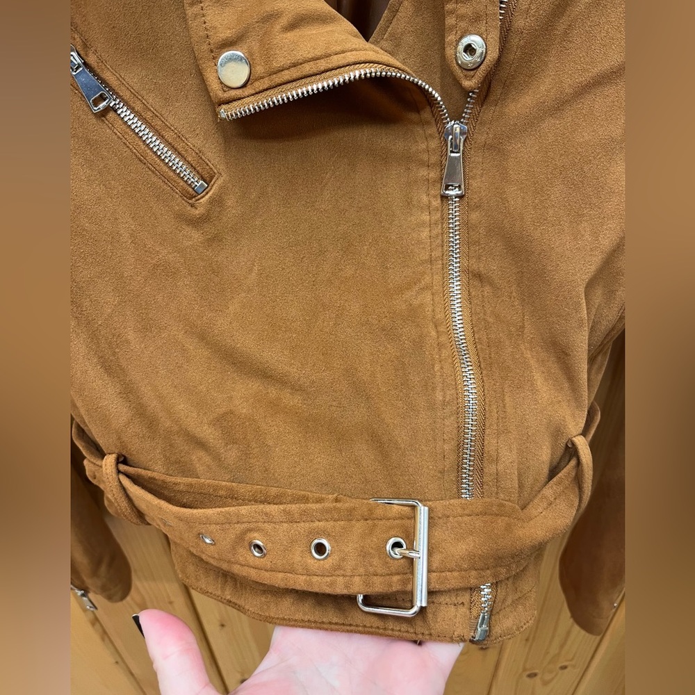 Ashley by 26 International Suede Cropped Moto Jacket, Large - Picture 3 of 10